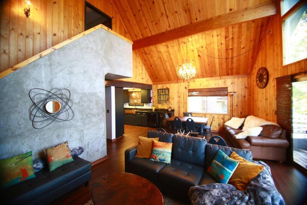 Glimmer Chalet Treetop A-Frame Cabin Lake View Лейк Ароухед Екстериор снимка